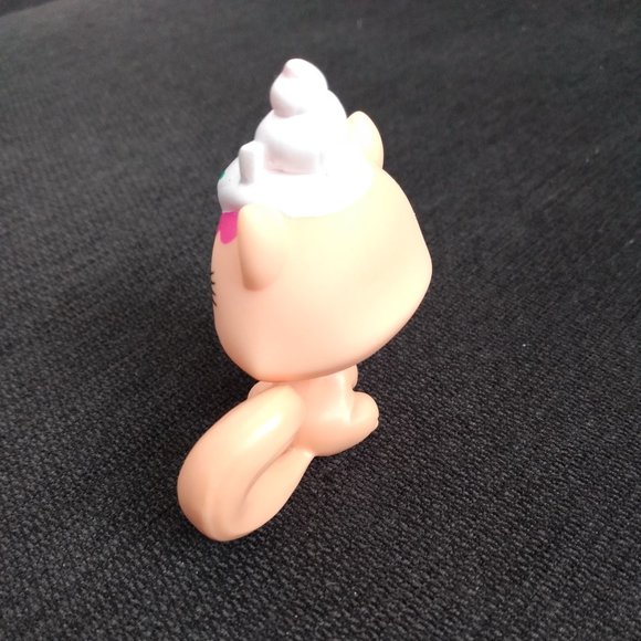Authentic Littlest Pet Shop LPS #3077 Cat Sweet Delights Peach Toy - Picture 4 of 5